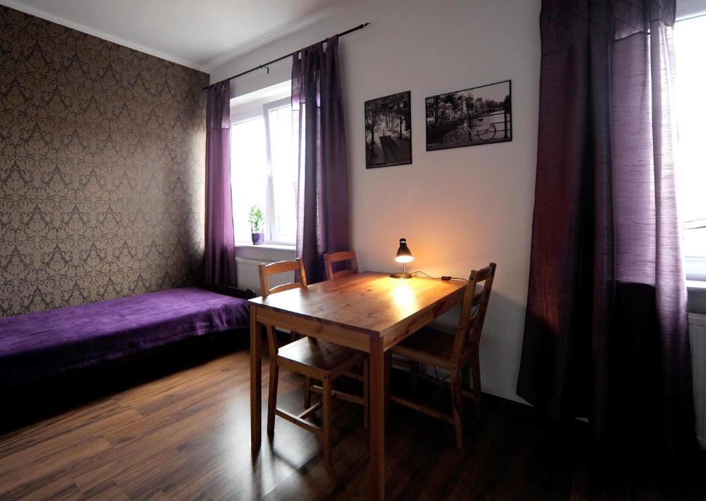 Very Berry Hostel - Old Town, Parking, Lift, Reception 24H Poznan Dış mekan fotoğraf